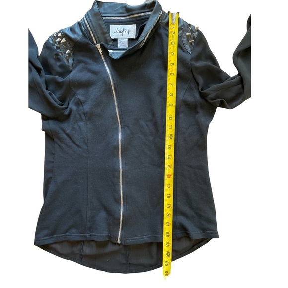 Shear Unique Daytrip Faux Leather Moto Blouse with Metal-tone Studs. Size Large. - Picture 11 of 12